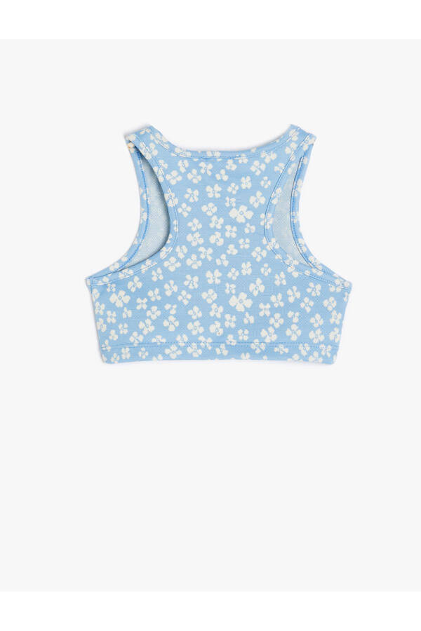 Crop top with floral print and thick straps. - 2