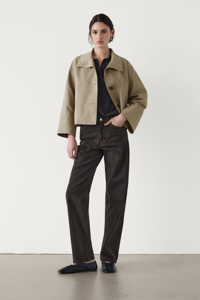 Cropped parka with a stand-up collar - 9