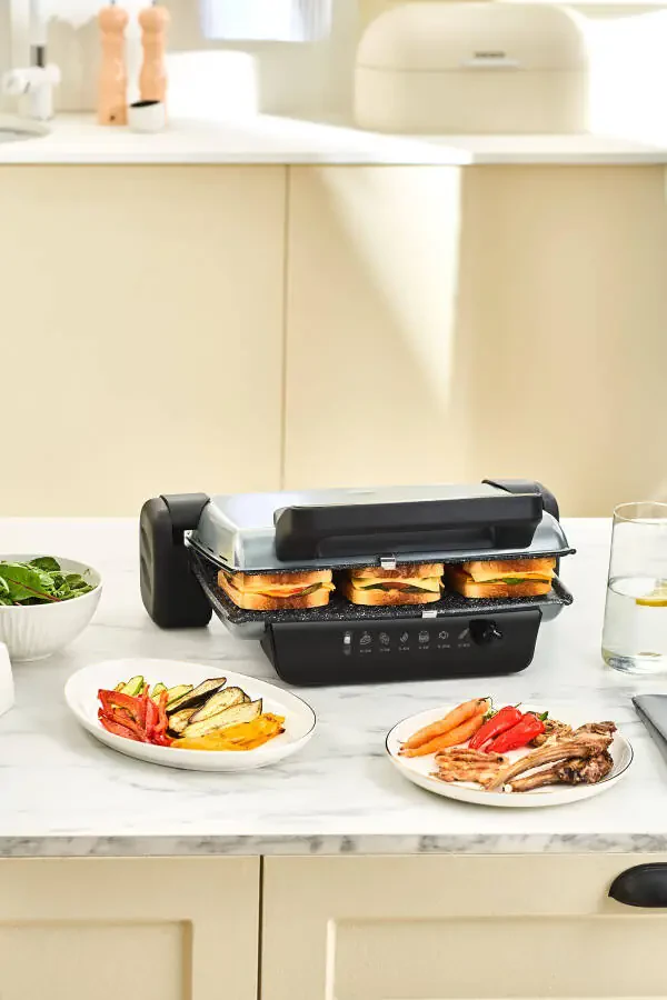 Crust Grill Toast Grill and Toaster 6 Slice Anthracite - 1