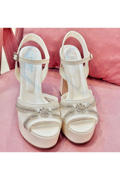 Crystal embellished 12 cm padded bridal shoes - 3