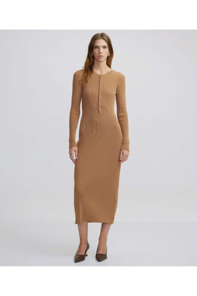 Cutout knit dress - 8