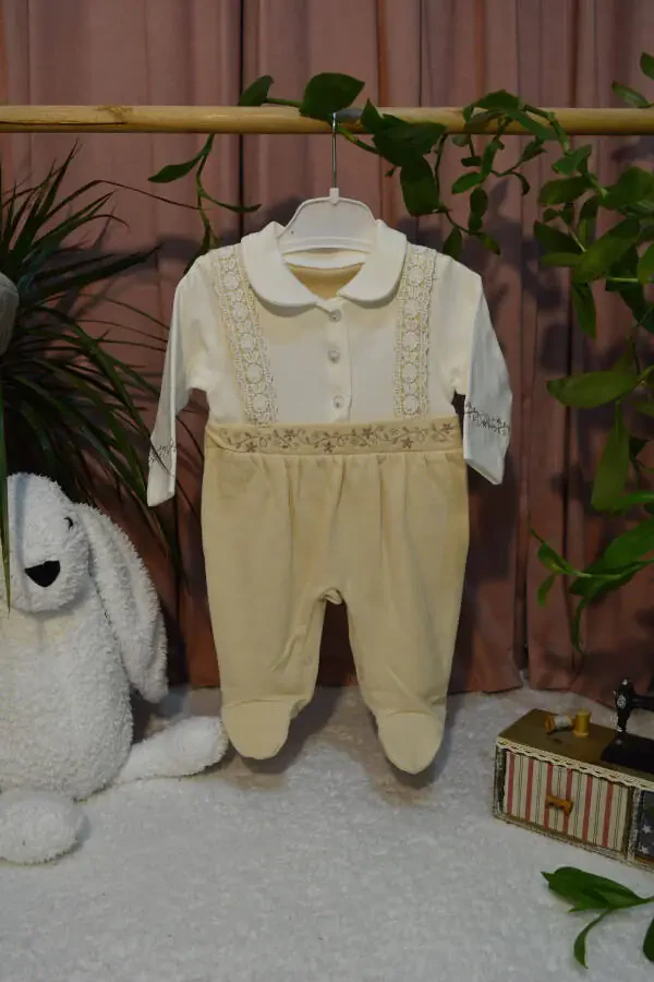 цветочный вышитый детский комбинезон - 1