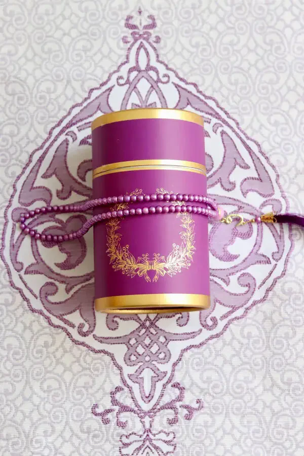 Cylinder Boxed Prayer Rug and Tasbeeh Set S1040 Purple - 4