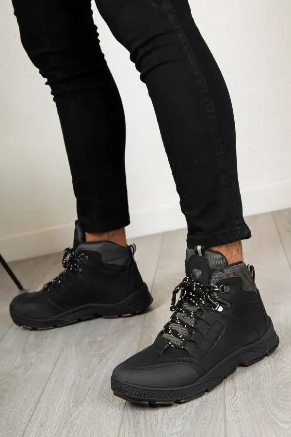 D00201 Guaranteed Product Coldproof Men's Boot - 6