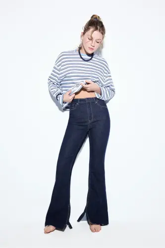 D74 slim fit İspanyol paça jean - Mavi Denim - STRADIVARIUS (1)