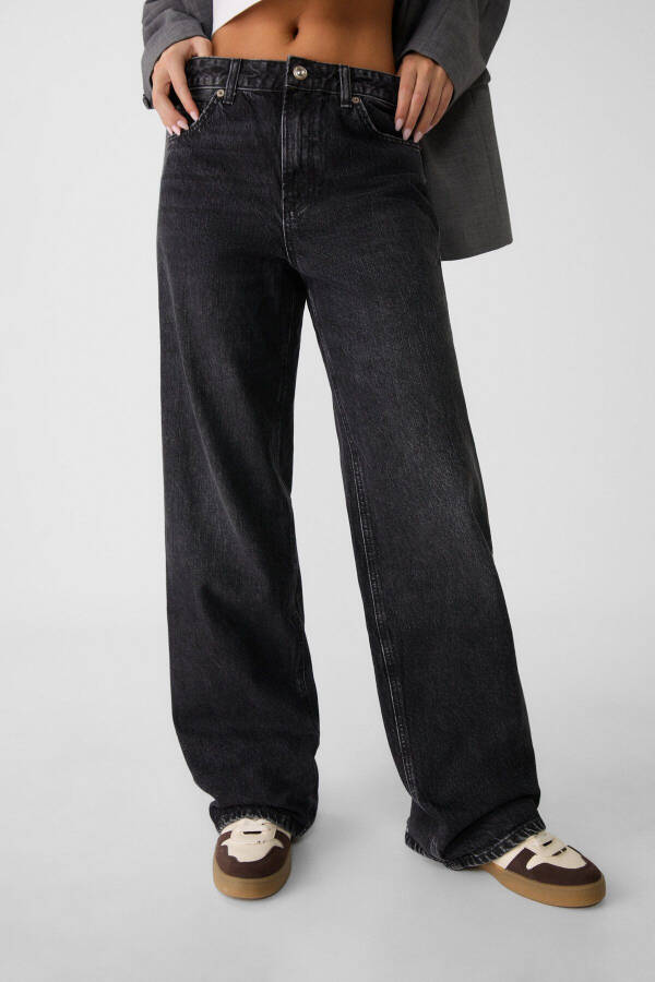 D92 Straight Wide-Yıkanmış görünümlü siyah denim - 2