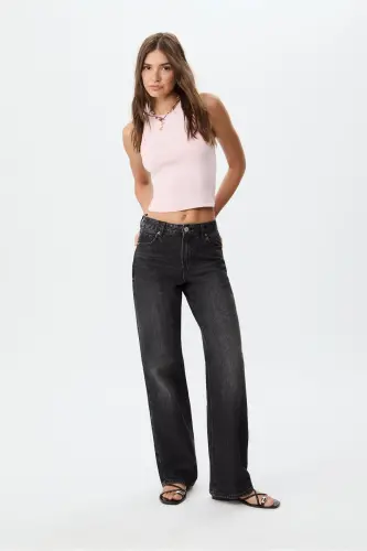 D92 Straight geniş paça - Yıkanmış görünümlü siyah denim - STRADIVARIUS (1)