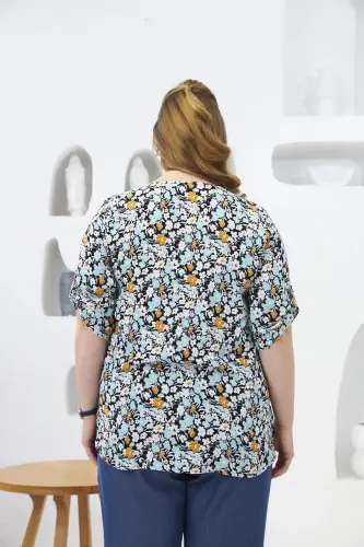 Daisy Print Mandarin Collar Plus Size Blouse Baby Blue - 5