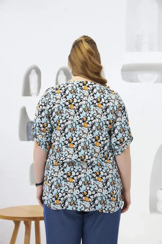 Daisy Print Mandarin Collar Plus Size Blouse Baby Blue - 5