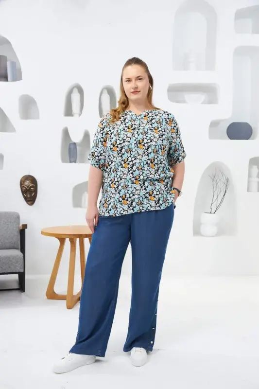 Daisy Print Mandarin Collar Plus Size Blouse Baby Blue - 4