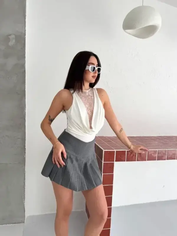 Dantel Detaylı Derin Dekolte Body Şık Kolsuz Yazlık Bodysuit - Beyaz - 3