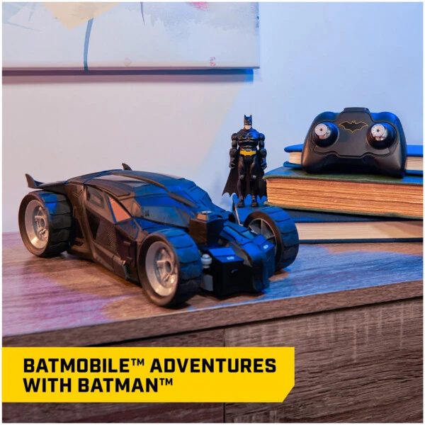 DC Comics, Batman Batmobil Masof Uzoqdan Boshqariladigan Mashina, 4 dyuymli Harakatlanuvchi Figura bilan, 4 yosh va undan katta bolalar uchun - DC Comics (1)