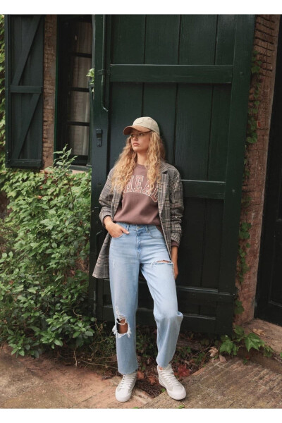 Decorative Ripped Straight Leg Jean - 8