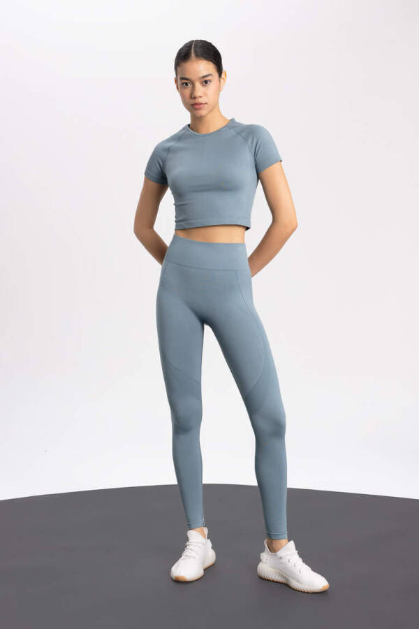 DeFactoFit Crop Velosiped Yoqa Sportchi Seamless Qisqa Yengli Futbolka Yashil - 2