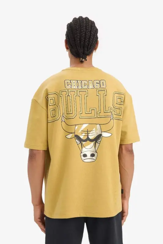 DeFactoFit NBA Chicago Bulls Oversize Geniş Kalıp Bisiklet Yaka Sırt Baskılı Kısa Kollu Tişört-Açık Haki - 20