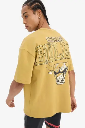 DeFactoFit NBA Chicago Bulls Oversize Geniş Kalıp Bisiklet Yaka Sırt Baskılı Kısa Kollu Tişört-Açık Haki - 4