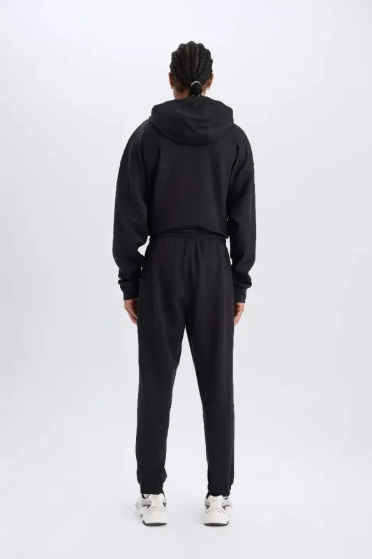 DeFactoFit NBA Los Angeles Lakers Jogger Спортивные штаны Стандартный крой С карманами Эластичный пояс Штанина из ткани Skuba Dalgıç-черный - 2