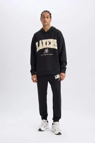 DeFactoFit NBA Los Angeles Lakers Jogger Спортивные штаны Стандартный крой С карманами Эластичный пояс Штанина из ткани Skuba Dalgıç-черный - 7