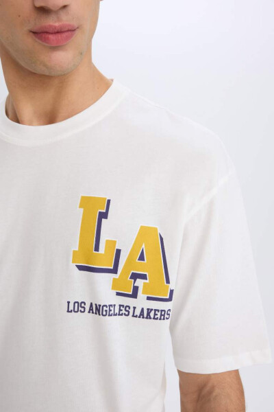 DeFactoFit NBA Los Angeles Lakers Oversize Fit Kru Yaka Qisqa Yengli Futbolka Ekr - 7