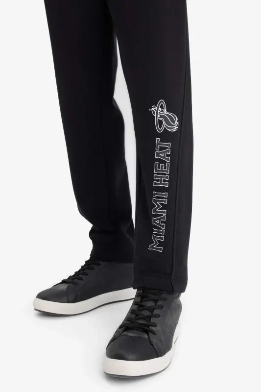 NBA Miami Heat Kalın Jogger Eşofman Altı Standart Fit Cepli Esnek Bantlı Paça-Siyah - 2