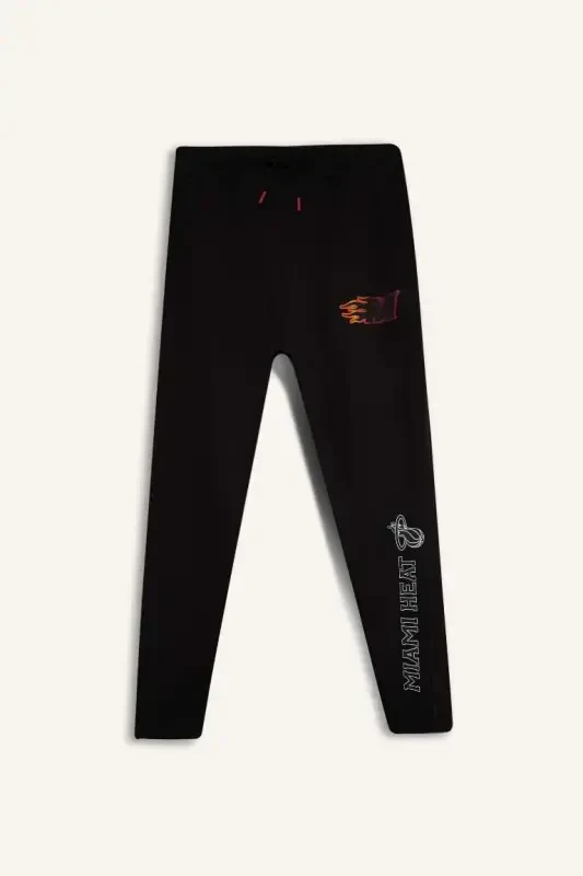 DeFactoFit NBA Miami Heat Thick Jogger Sweatpants Standard Fit Pocketed Elastic Waistband Hem-Black - 4