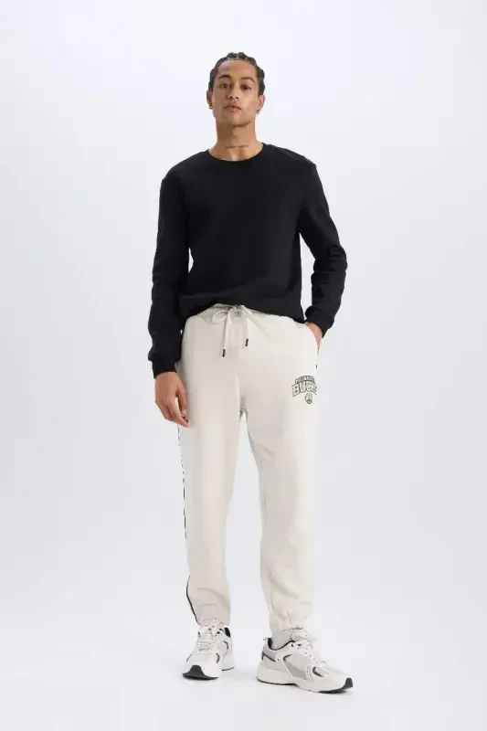 DeFactoFit NBA Milwaukee Bucks Jogger sport shim Standart Fit cho'ntakli elastik bantli shim Skuba sho'ng'in matosi-Tosh - 7