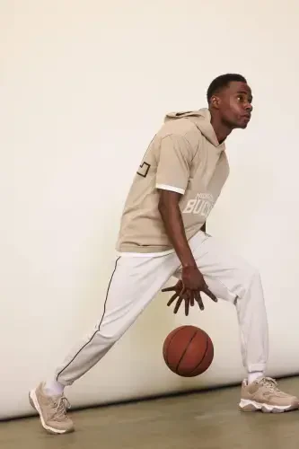 DeFactoFit NBA Milwaukee Bucks Jogger Спортивные Штаны Стандартного Кроя С Карманами Эластичный Пояс Эластичные Манжеты Ткань Для Подводного Плавания-Камень - 5