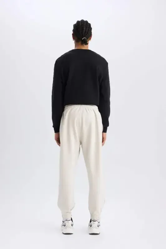 DeFactoFit NBA Milwaukee Bucks Jogger Sweatpants Standard Fit Pocketed Elastic Banded Leg Scuba Diver Fabric-Stone - 2