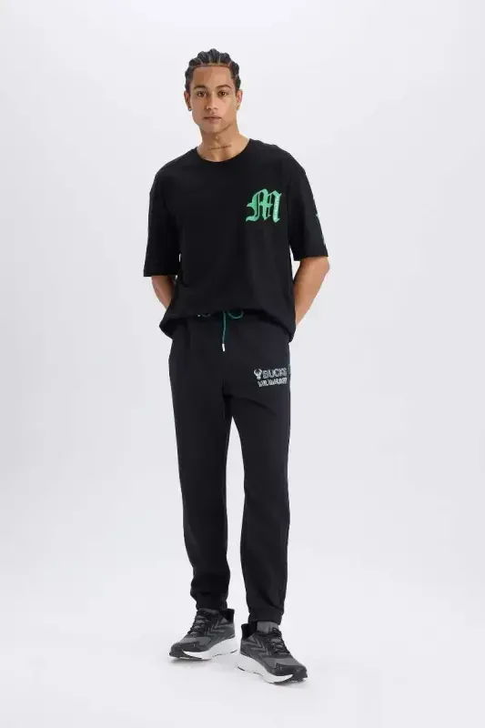 NBA Milwaukee Bucks Kalın Jogger Eşofman Altı Standart Fit Cepli Beli Bağcıklı Lastikli Paça-Siyah - 3