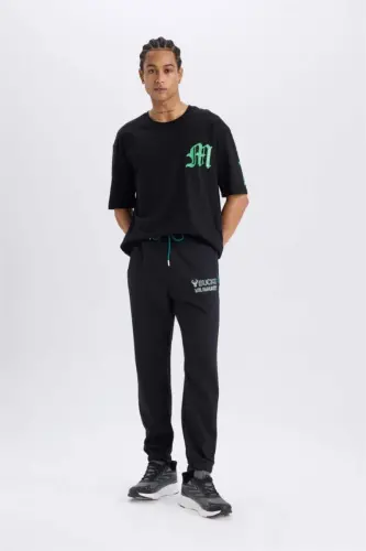NBA Milwaukee Bucks Kalın Jogger Eşofman Altı Standart Fit Cepli Beli Bağcıklı Lastikli Paça-Siyah - 1