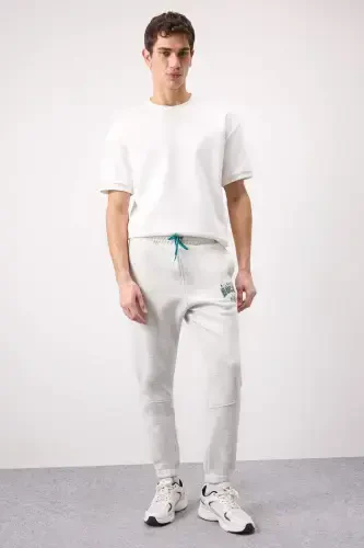 DeFactoFit NBA Milwaukee Bucks Thick Jogger Sweatpants Standard Fit Drawstring Waistband Pocketed-Light Gray Melange - 6