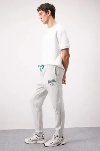 DeFactoFit NBA Milwaukee Bucks Thick Jogger Sweatpants Standard Fit Drawstring Waistband Pocketed-Light Gray Melange - 7