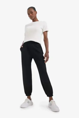 DeFactoFit Oversize Wide Leg Sports Sweatpants Double Pocket Jogger Leg Standard Size Scuba Fabric-Black - 2