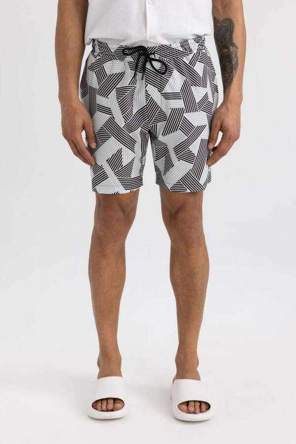 DeFactoFit Regular Fit Bosilgan Elastik Qisqa Denim Shortish Qora - 6