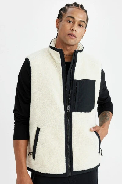 DeFactoFit Regular Fit Welsoft Plush Vest - DEFACTO