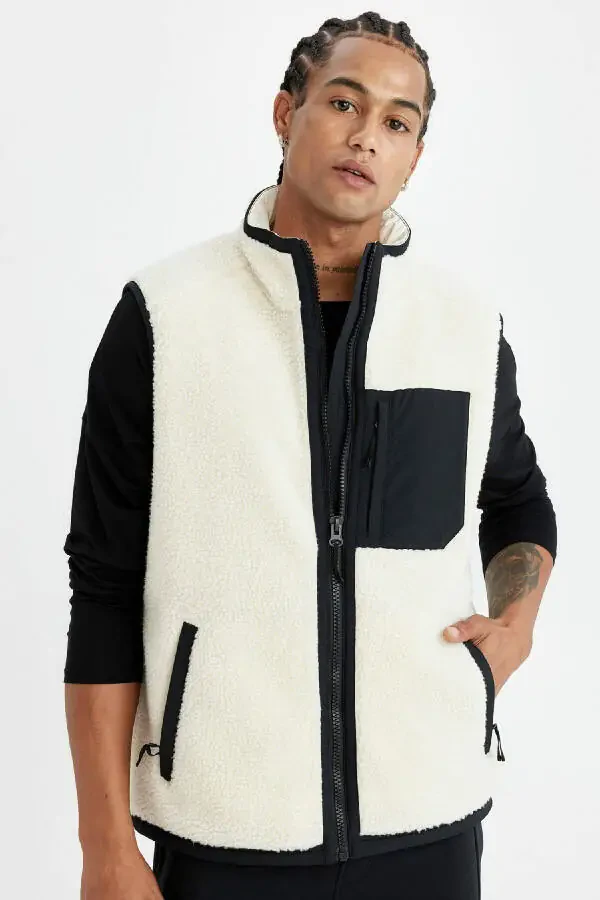 DeFactoFit Regular Fit Welsoft Plush Vest - 1