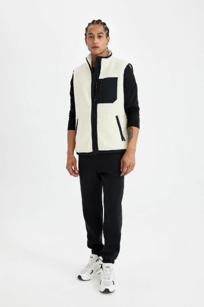 DeFactoFit Regular Fit Welsoft Plush Vest - DEFACTO (1)