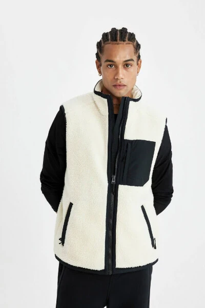 DeFactoFit Regular Fit Welsoft Plush Vest - 4