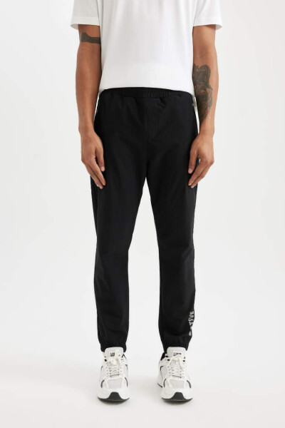 DeFactoFit Slim Fit Double Pocket Woven Sports Jogger Pants Black - 3