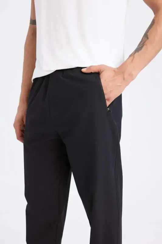 DeFactoFit Slim Fit Ikki Cho'ntakli To'qima Sport Jogger Shimlar Qora - DEFACTO