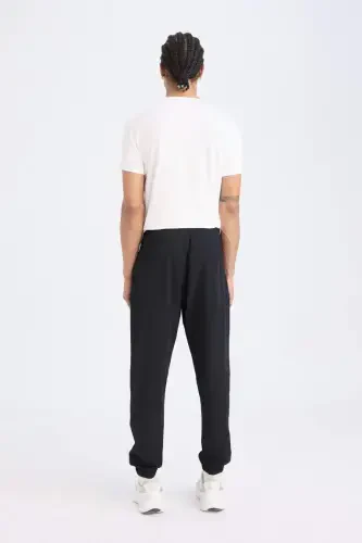 DeFactoFit Slim Fit Ikki Cho'ntakli To'qima Sport Jogger Shimlar Qora - 3