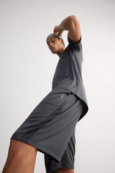 DeFactoFit Slim Fit Velo Yaka Bosilgan Qisqa Yengli Sport T-Shirt Qora - 4