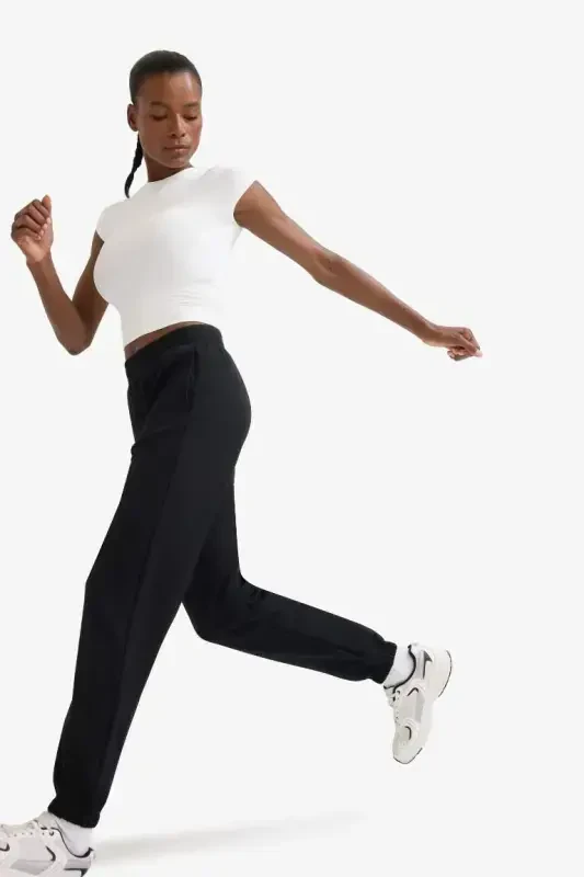 DeFactoFit Sportchi Jogger Yengil Sport Shim Standart Fit Modal Ikki Cho'ntakli Asosiy Tekis-Qora - 3