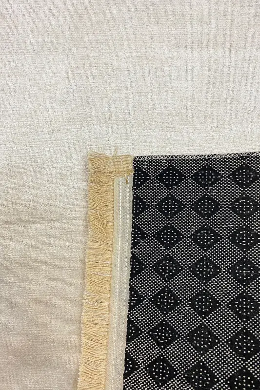 Dekoratif Dijital Baskılı Kaymaz Taban Seccade Namazlık 75x120 - Krem - 4