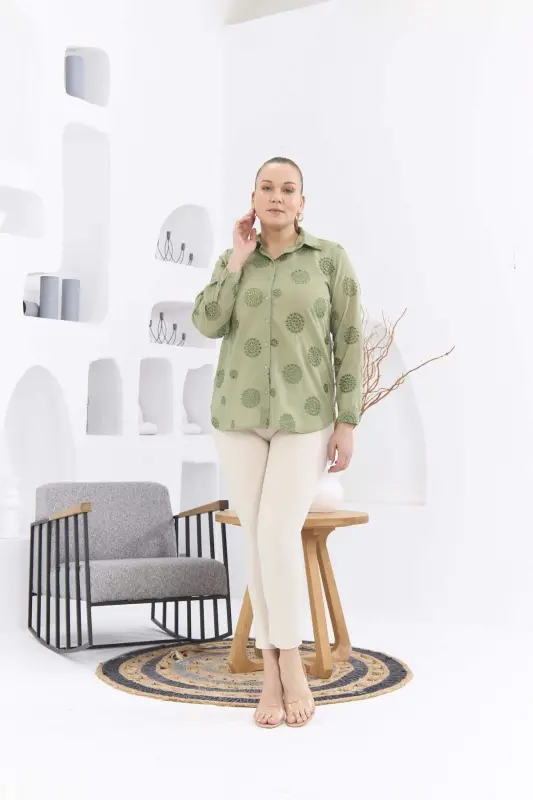 Delikli Dantel Detaylı Büyük Beden Çağla Yeşili Gömlek - 7