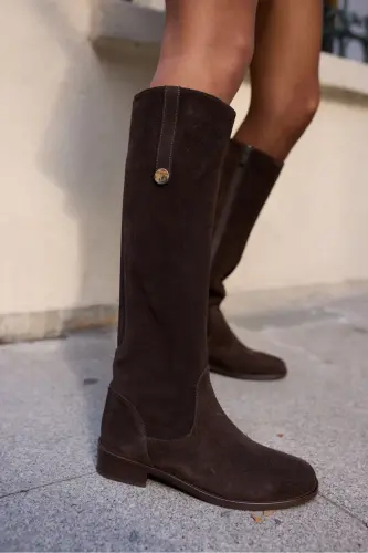 DENİM KADİN KAHVE GERCEK DERİ SÜET ARKA LASTIKLİ ÇİZME-KAHVERENGİ SÜET 