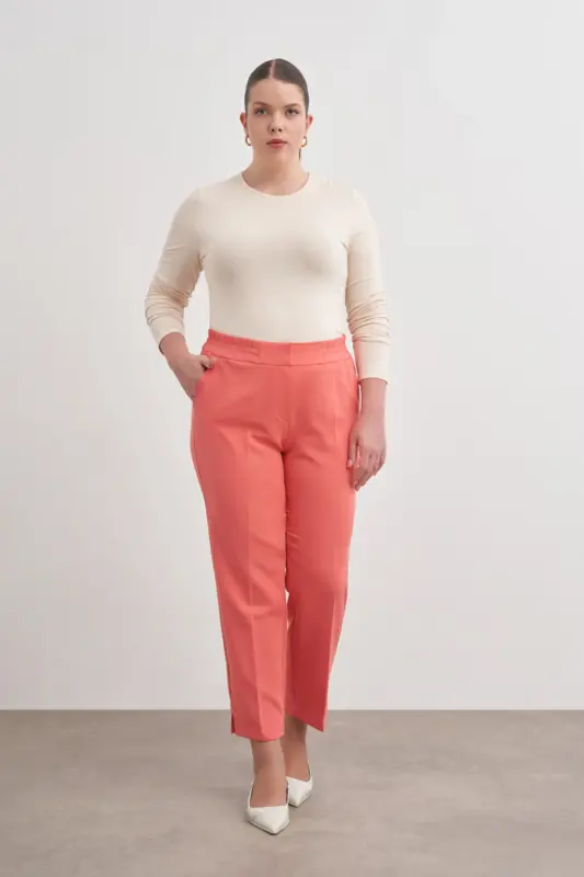 Detailed Carrot Trousers - 1