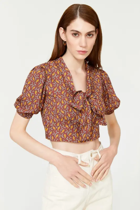 Detailed Crop Top with Straps-210 - 3