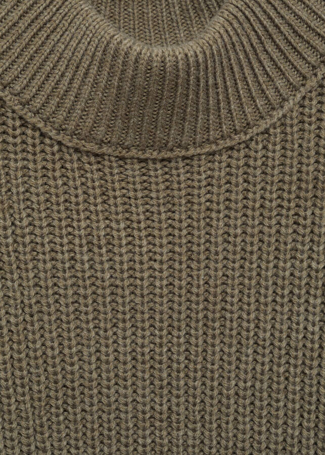 Detailed knitted, khaki sweater. - 5