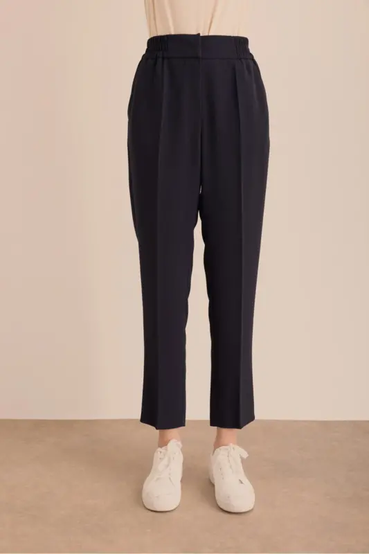 Detailed woven carrot pants with elastic waistband - 2